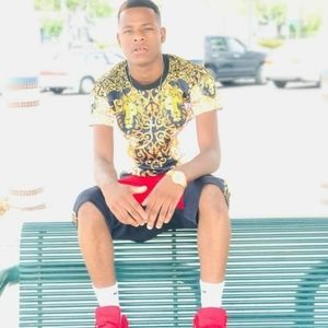 Meet your Posher, Max